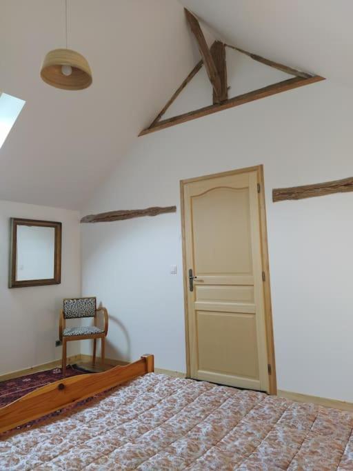 Superbe Appartement Dans Charmant Corps De Ferme Acheres-la-Foret Екстериор снимка